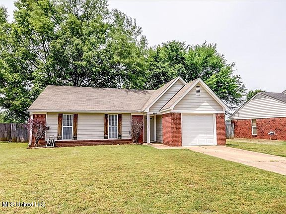 3rd image of 4194 Blackstone Dr