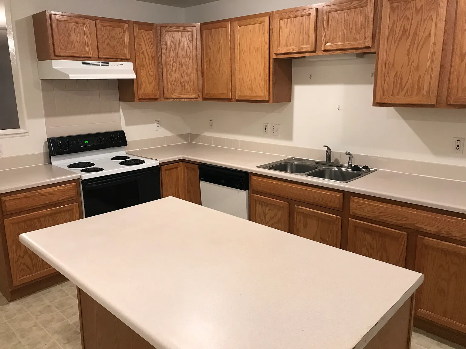 2 bed, 2.5 bath, $1,295 — Photo 3