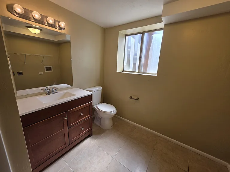 9639 S Dana Cir #Cir;-unit B — Photo 8