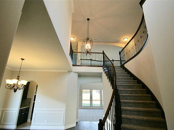 3rd image of 3309 Herron Dr