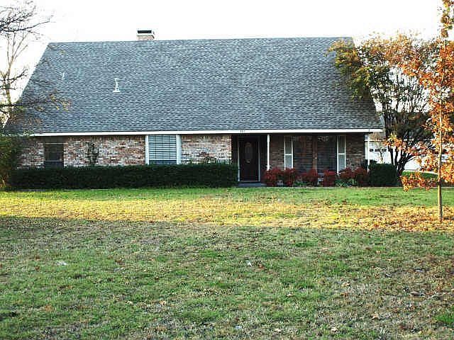 1st image of 300 Meadows Dr
