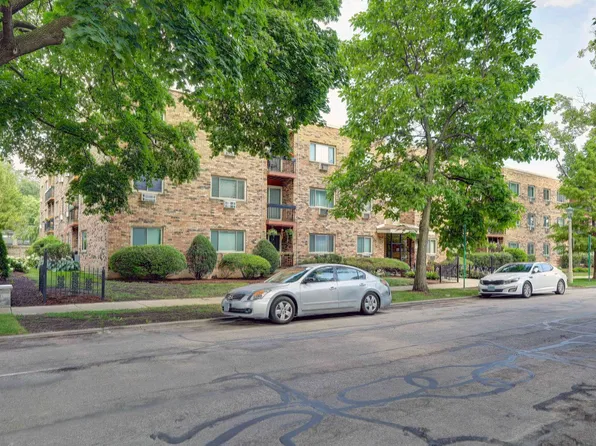 420 Home Ave #202, Oak Park, IL 60302