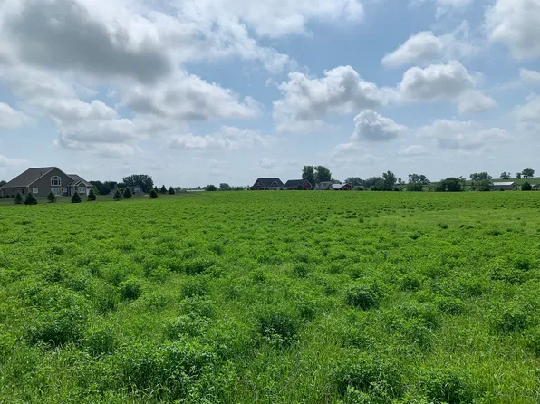 1 N 4179th Rd, Mendota, IL 61342