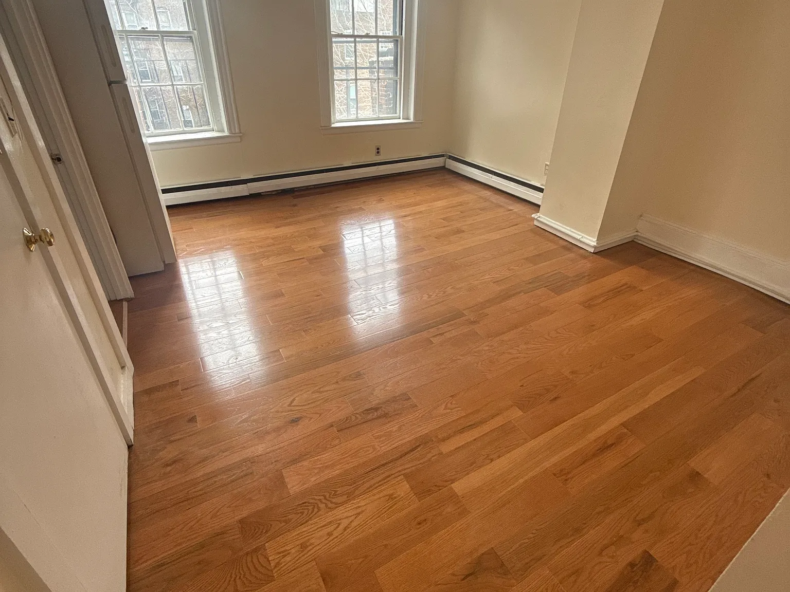 Studio, 450 sqft, $2,400 — Photo 2