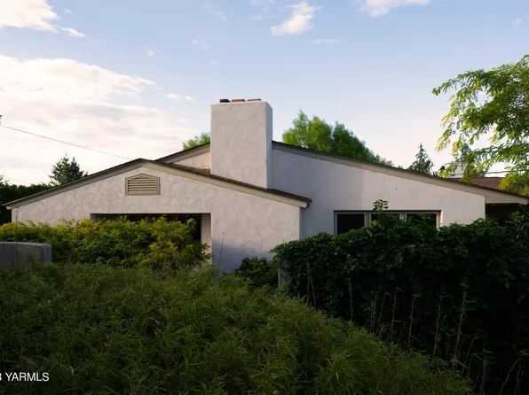 630 Mapleway Rd, Selah, WA 98942