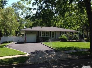 5 August Cres, Commack, NY 11725