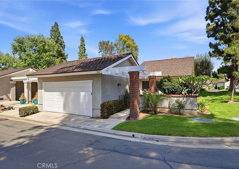 1st image of 1260 Tiburon St