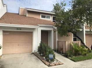 629 Woodgate Cir #B, Sunrise, FL 33326