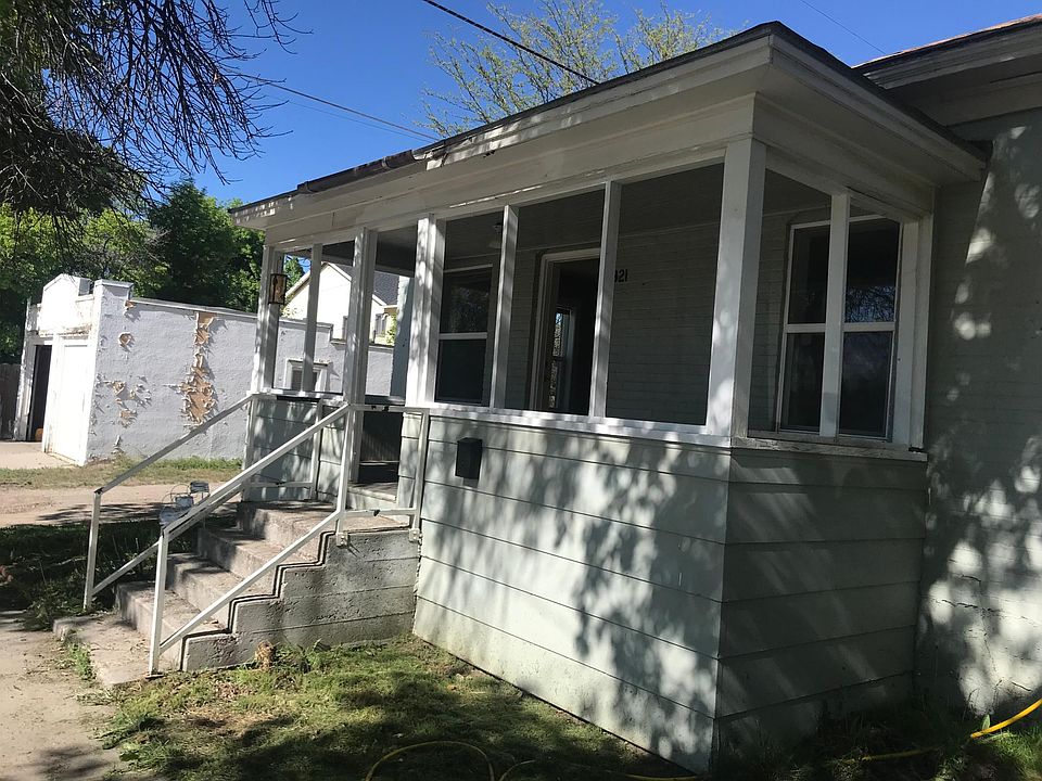 1st image of 321 S 10th St