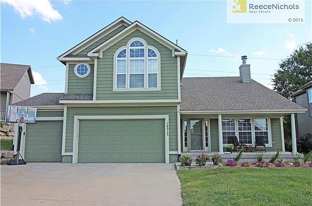 Blue Valley Home, Backs to Trails & on Cul-de-Sac!