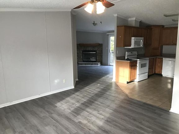 2nd image of 307 Tammy Lynn Cir