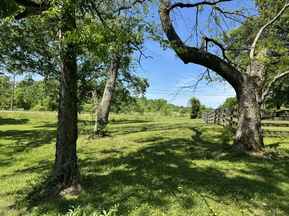 544 Upper Station Camp Creek Rd, Gallatin, TN 37066
