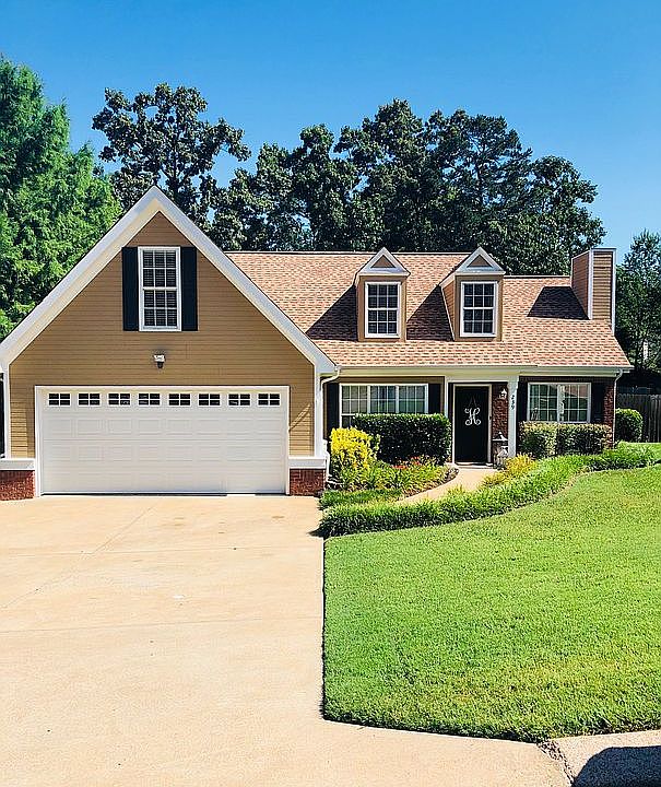 1st image of 239 Brently Woods Dr