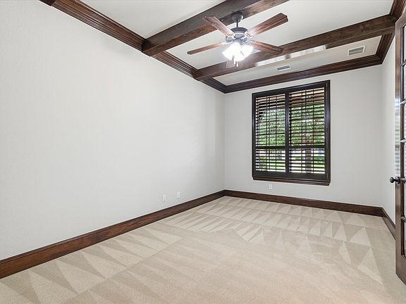 4th image of 13819 Evergreen Dr