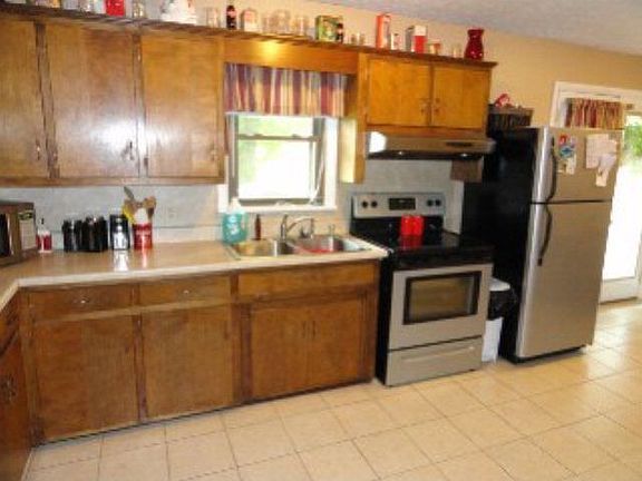 3rd image of 845 New Circle Dr