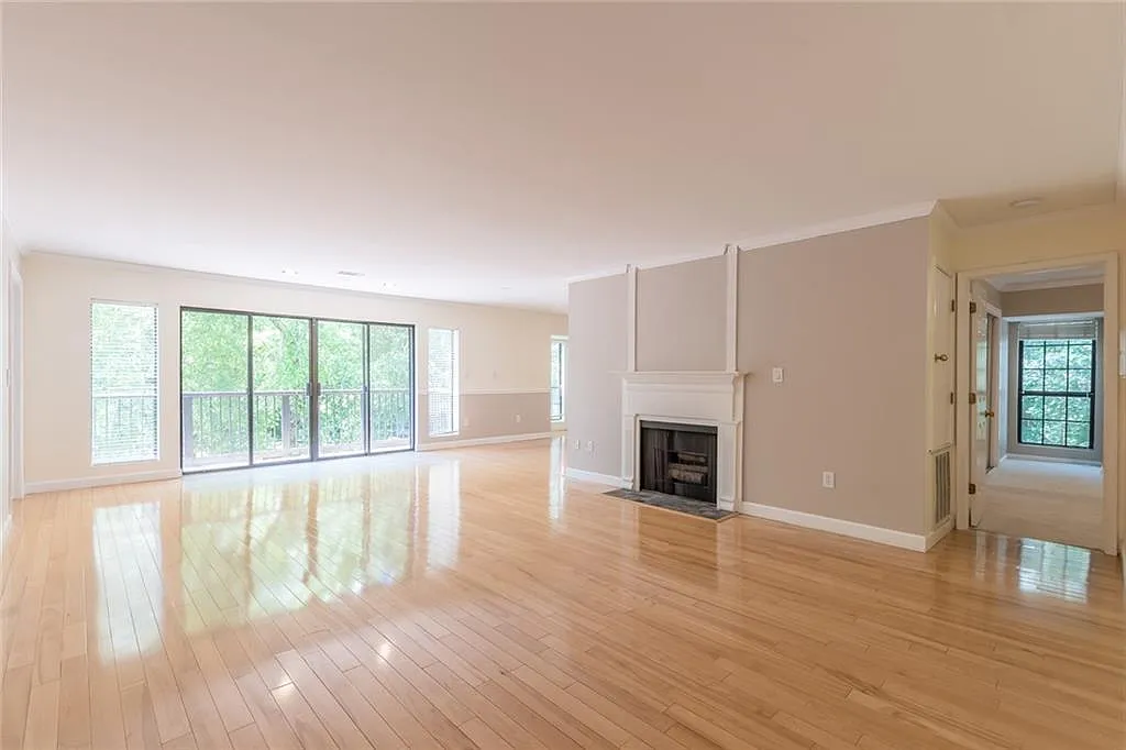 2 bed, 1504 sqft, $2,330 — Photo 1