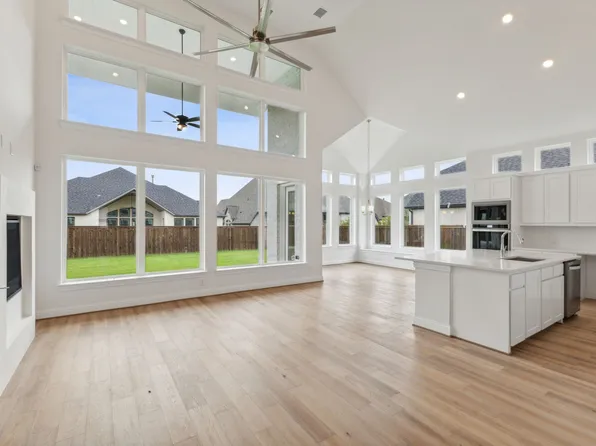 2830 Shane Dr, Midlothian, TX 76065