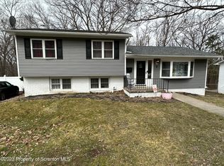 5 Leslie Dr, Scranton, PA 18505