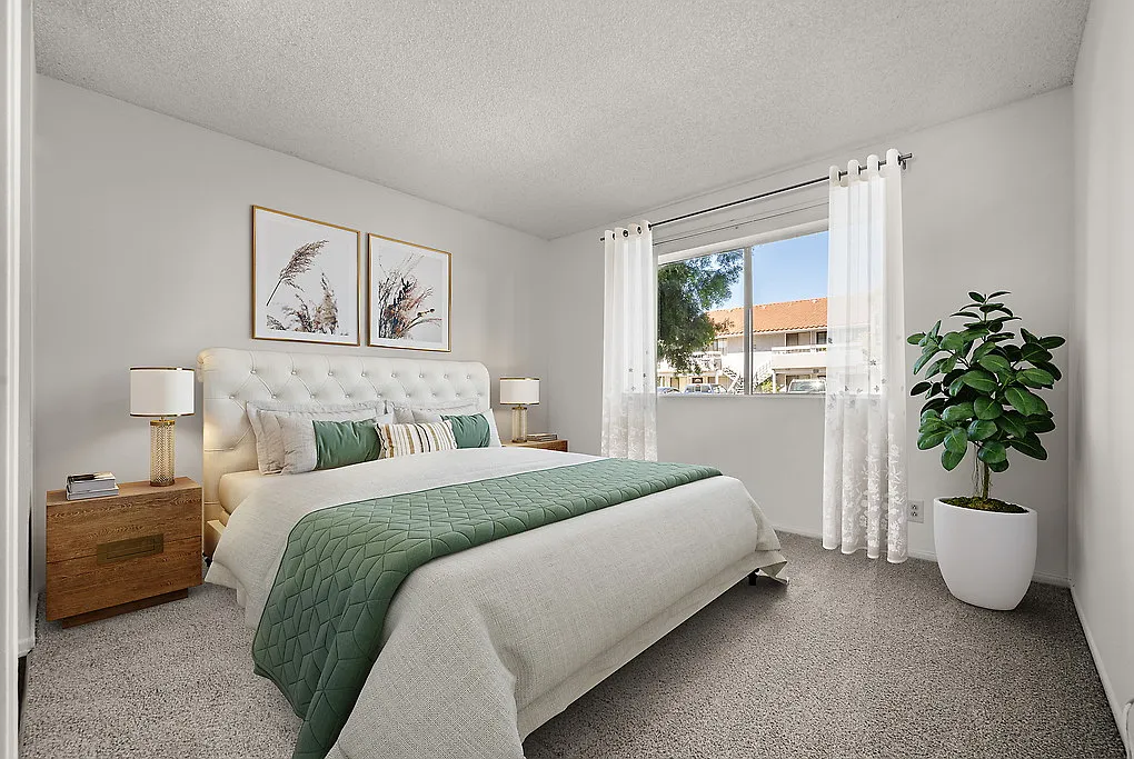 Hacienda at Camarillo Oaks — Photo 4