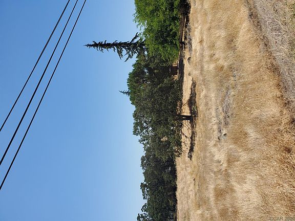 4th image of 3822 Hartvickson Ln