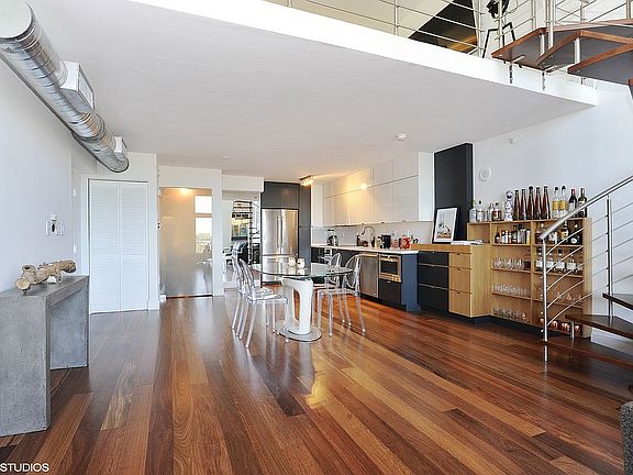 2nd image of 1701 Sunset Harbor Dr APT 505