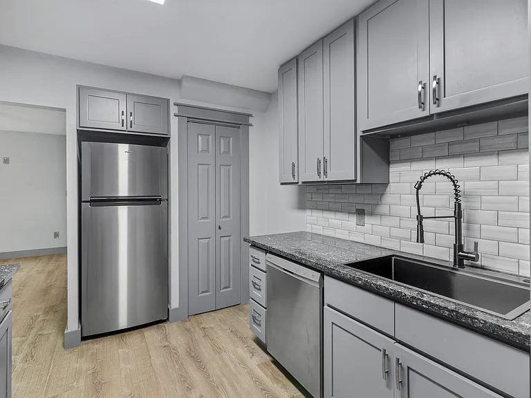 3102 Wildwood St #B — Photo 16