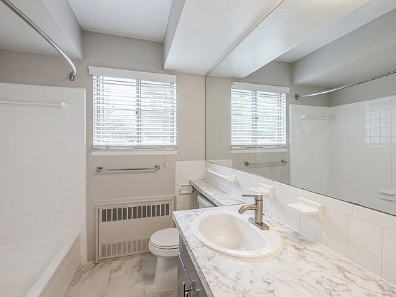 3rd image of 1531 Pine Valley Blvd #122R
