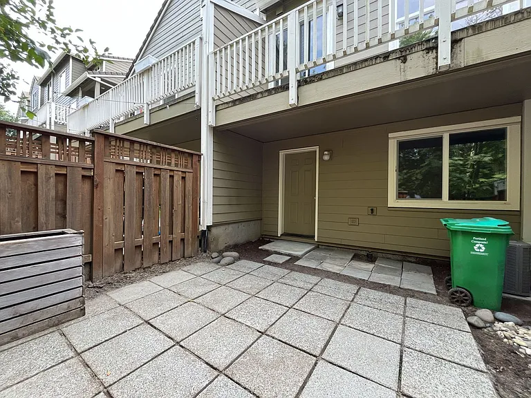 2677 NW Preston Ct — Photo 38