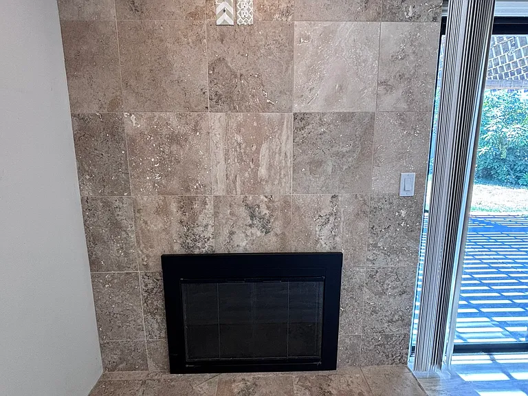 2348 Sawyer Ct — Photo 12