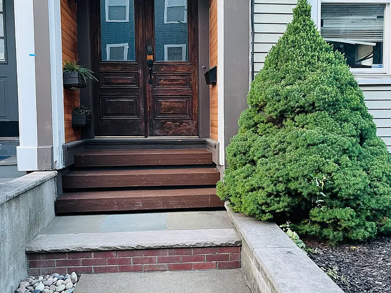 28 Ward Ct — Photo 1