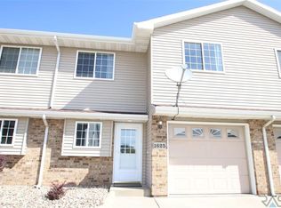 1625 S Campbell Trl #1, Sioux Falls, SD 57106
