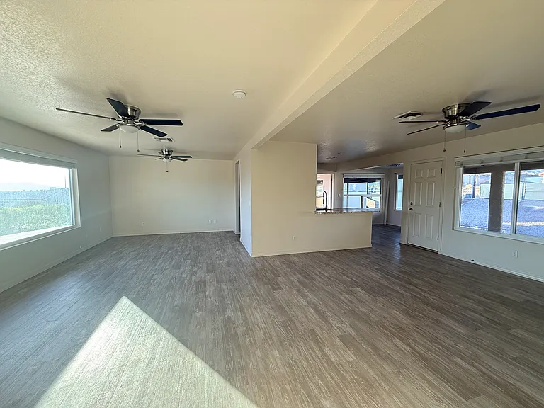 692 Sand Dab Dr — Photo 4