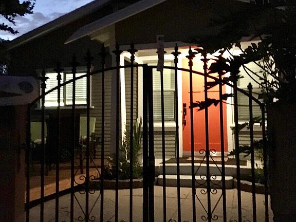 2nd image of 3211 Carlyle St