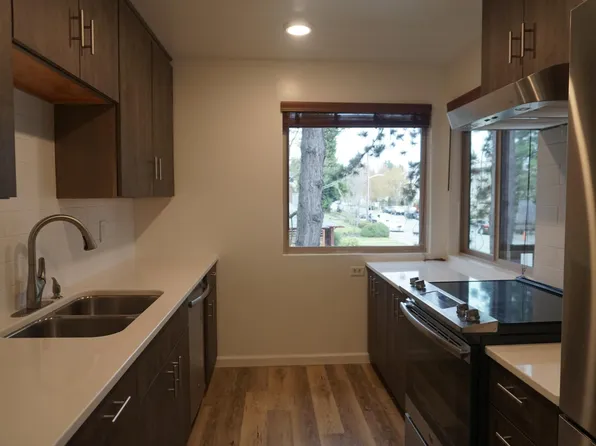 2521 NE 125th St, Seattle, WA 98125