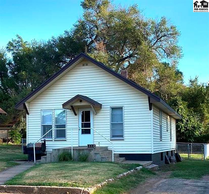 303 W Kansas Ave, Medicine Lodge, KS 67104 MLS 49283 Zillow