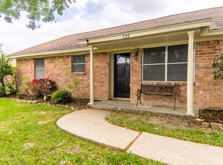 1133 Glenda St, Pearland, TX 77581