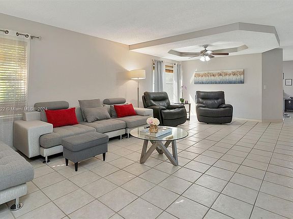 4th image of 21298 SW 91st Ave
