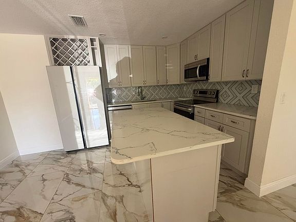 3rd image of 2122 NE 1st St