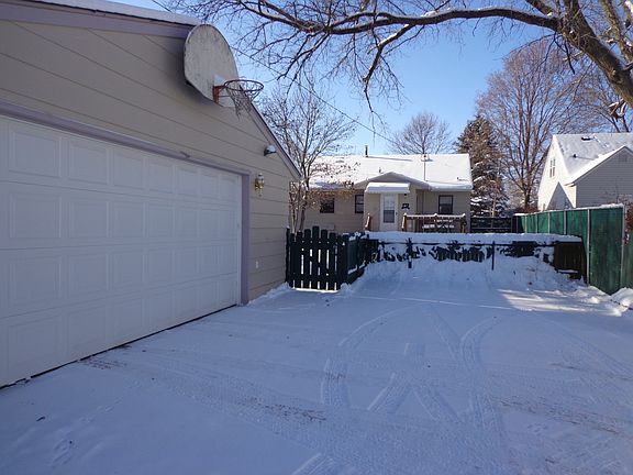 2nd image of 126 22nd Ave N