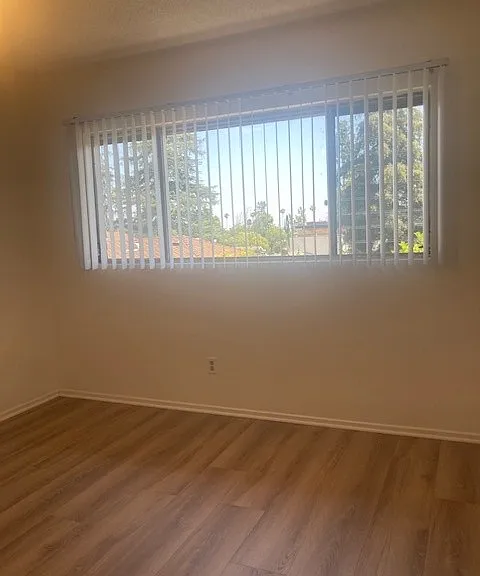 1677 N Lake Ave #10 — Photo 13