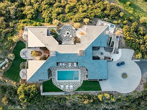 3rd image of 3121 Old Topanga Canyon Rd