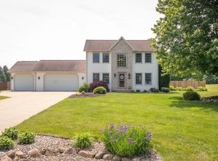 47679 Woodfield Cir, Mattawan, MI 49071