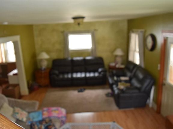 5th image of 1425 Hawthorne Ave