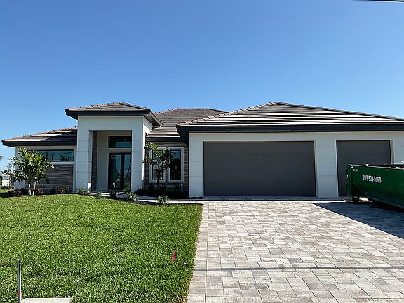 4th image of 2803 SW 25th Ave