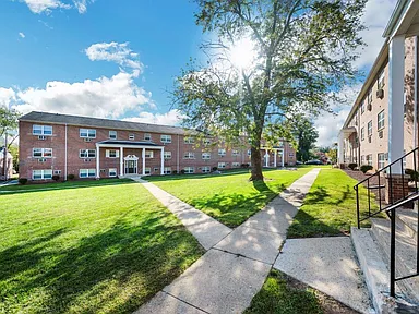 Carlwynne Manor Apartment Homes