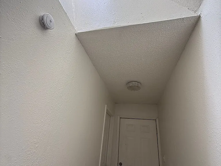 3202 Baylor St — Photo 11