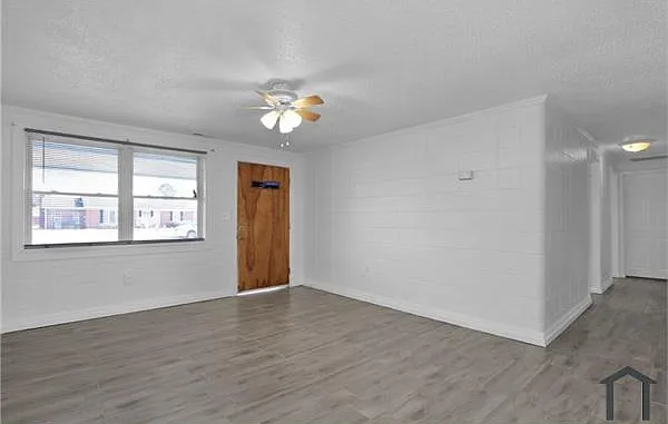 1096 Strickland Bridge Rd — Photo 9