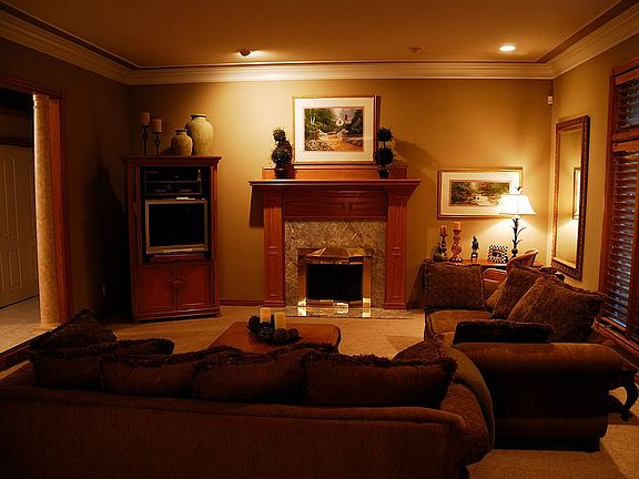5th image of 15837 Gardenia Ct