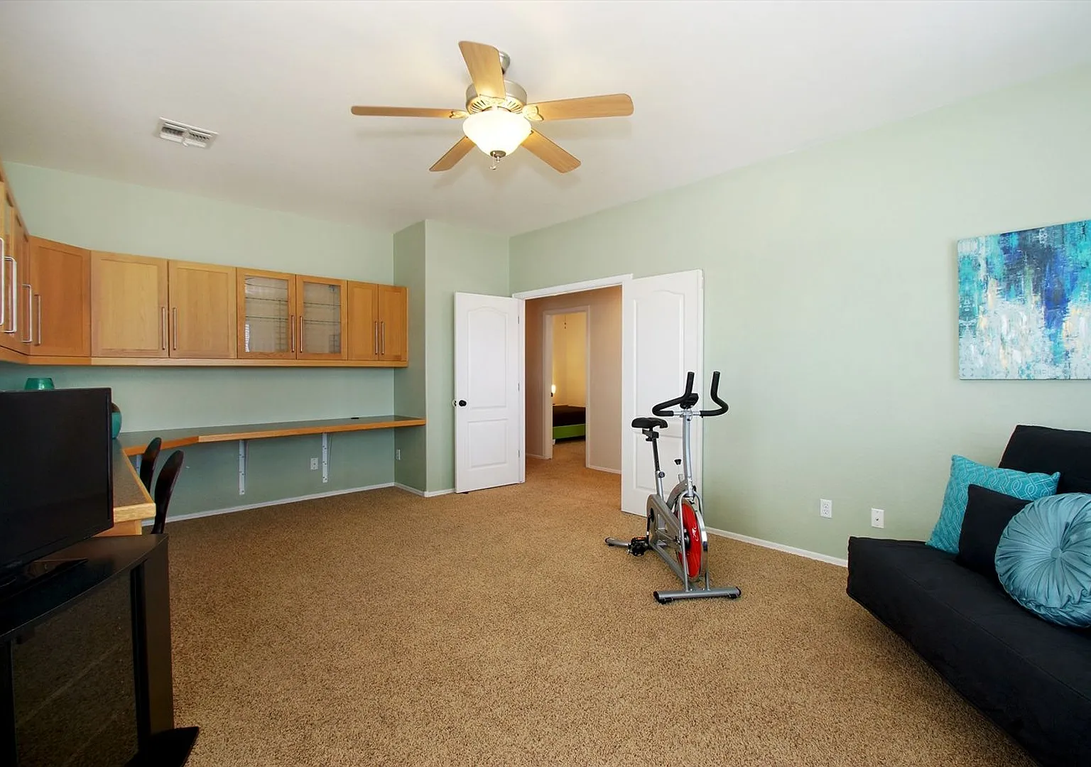 4 Bedroom Furnished Gilbert Home — Photo 3