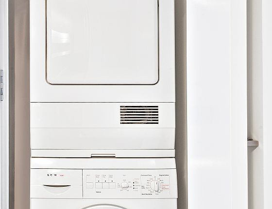 5th image of 100 W 58th St APT 10E